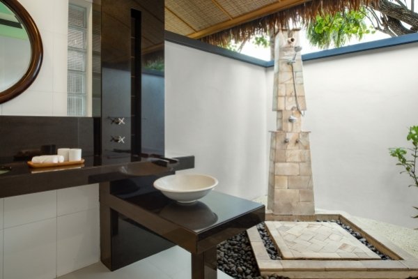 Beachfront Villa Bathroom